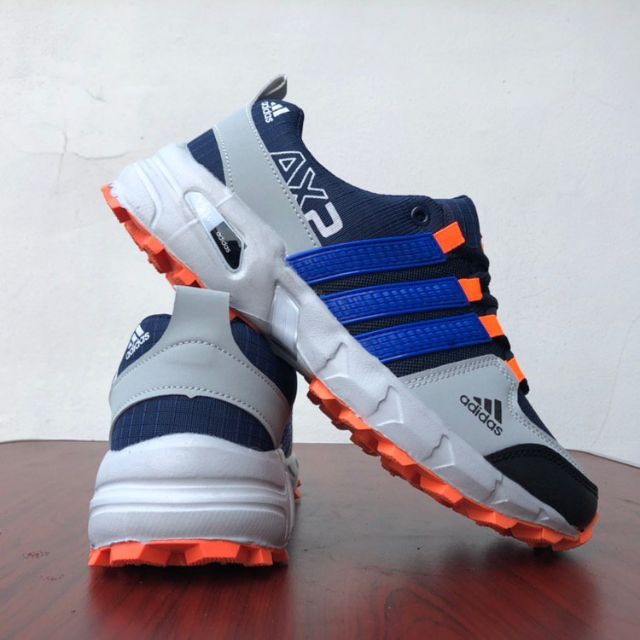 kasut hiking adidas