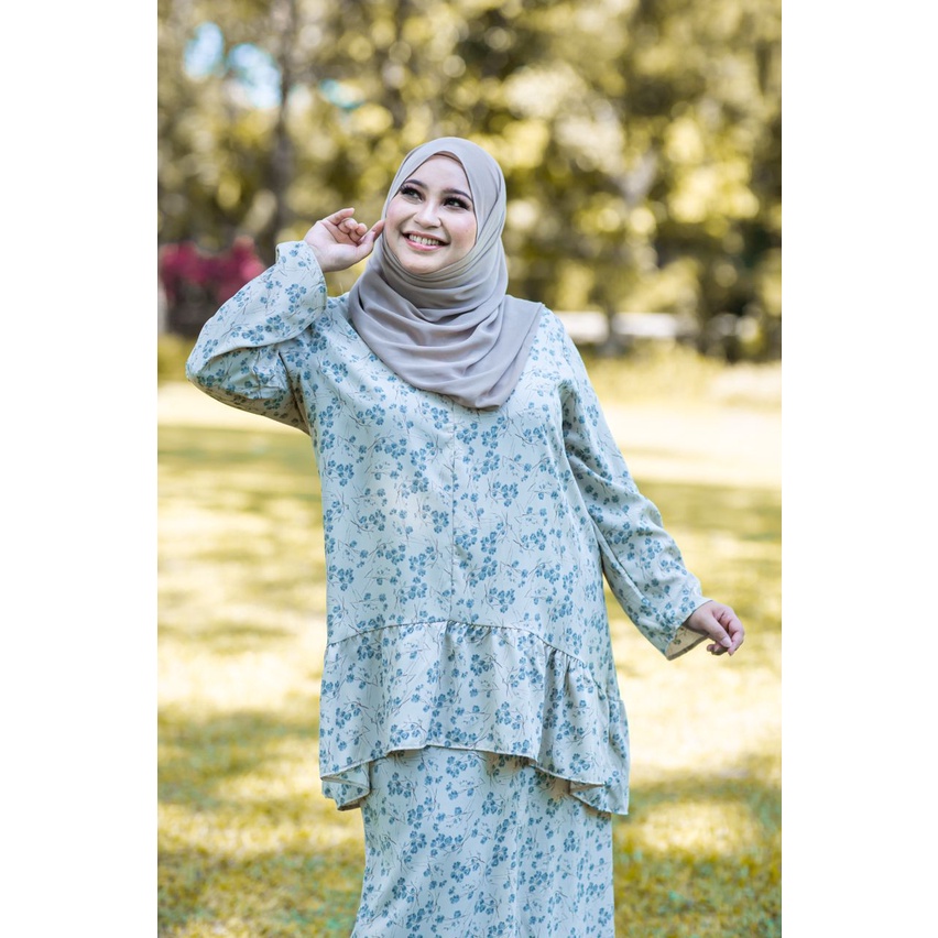 VIEW [BAJU RAYA PLUS SIZE 2022 COLLECTION] PLUS SIZE MUSLIMAH Sheila Ruffle Kurung Set 21137