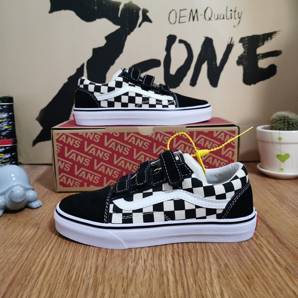 vans old skool checkerboard velcro