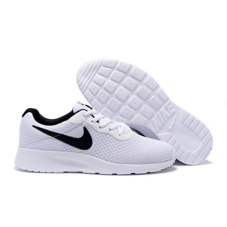 white nike roshe mens
