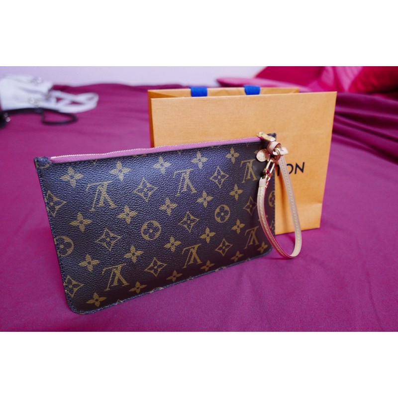 neverfull pm pochette