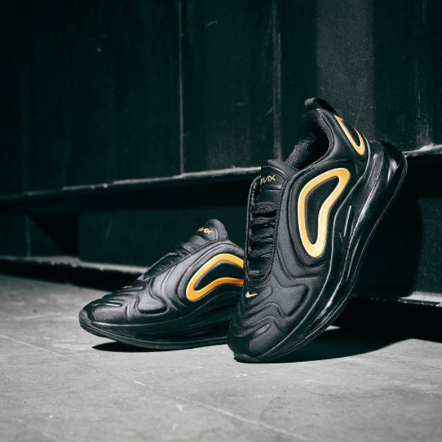 air max 720 black and gold