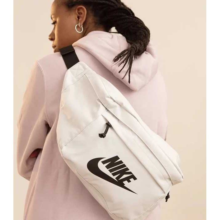 women's nike fanny pack