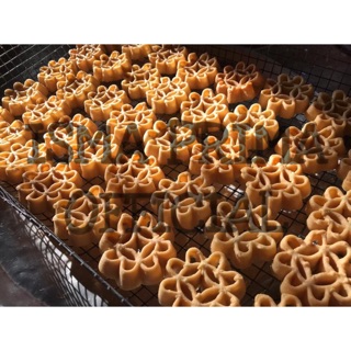 KUIH GOYANG / KUIH LOYANG / KUIH BUNGA DURIAN / KUIH ROS 