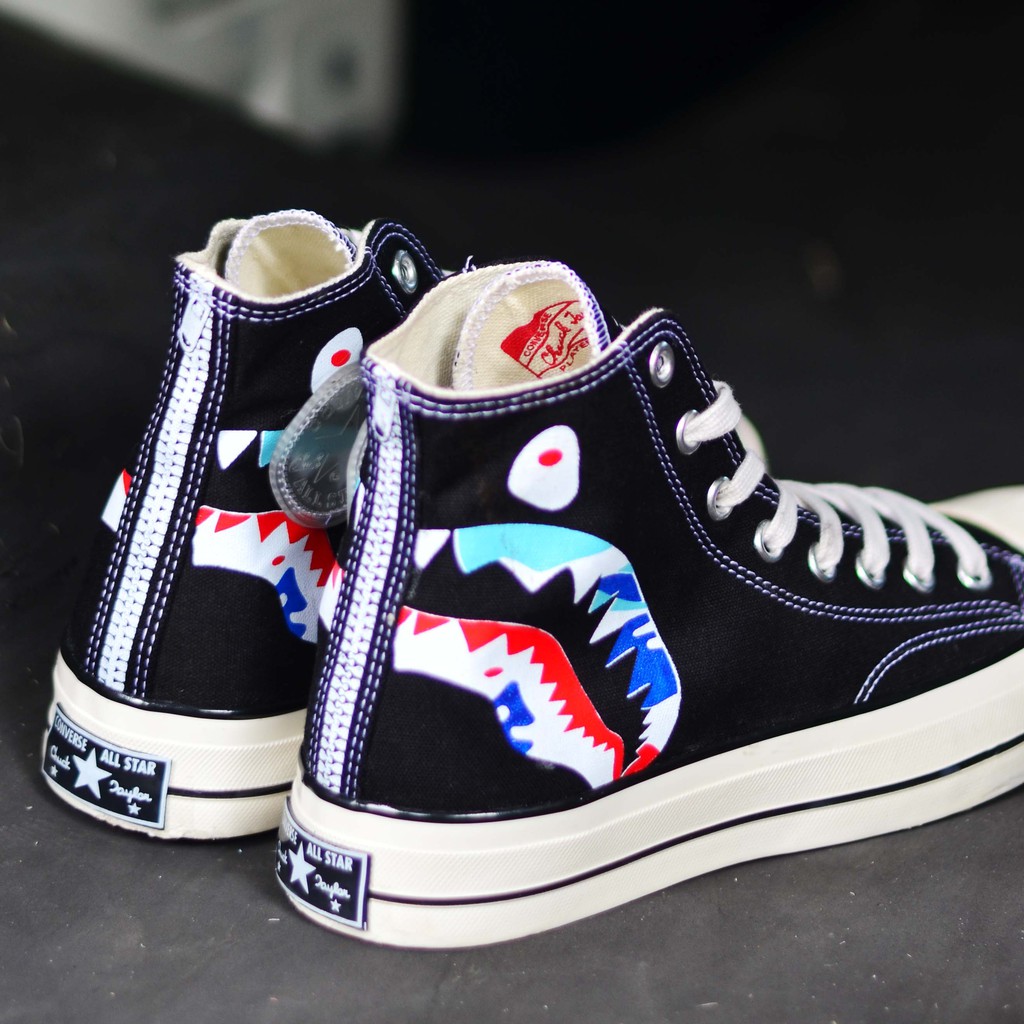 sepatu converse original motif