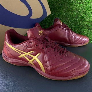 kasut futsal asics