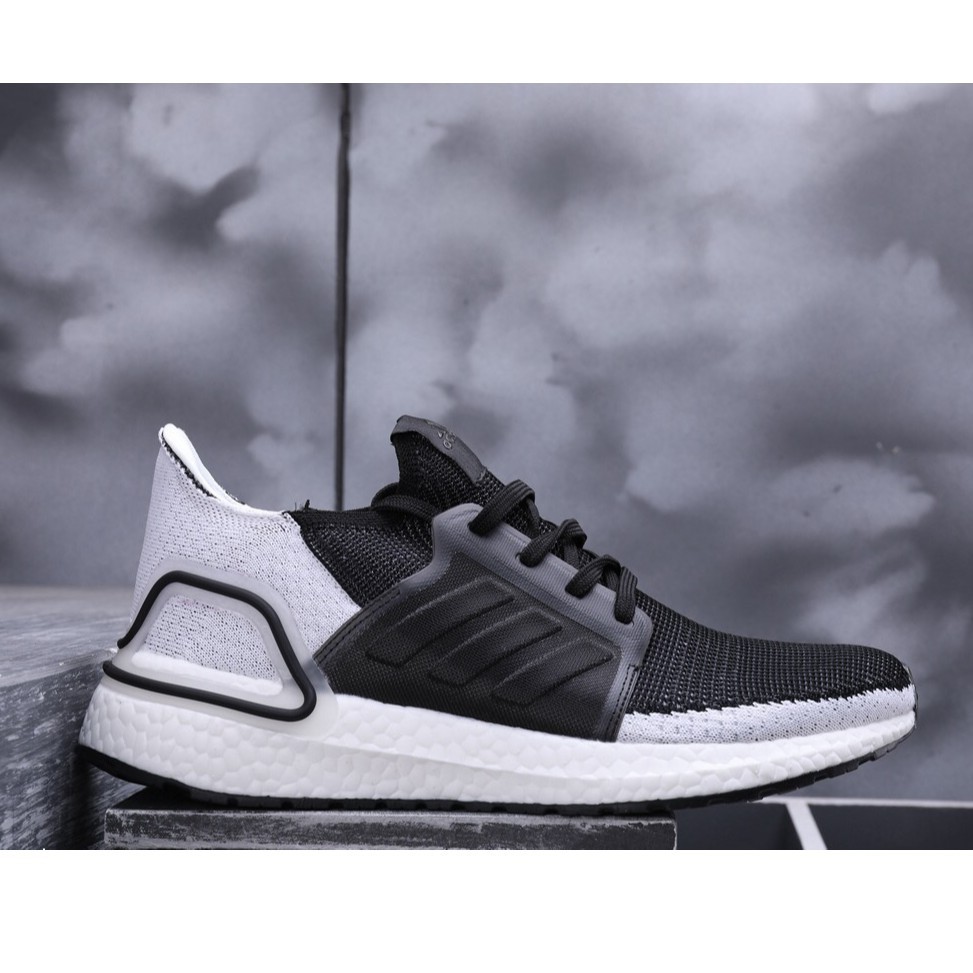 adidas ultra boost 19 all black