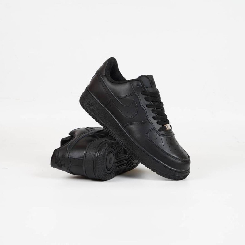 nike air force 1 low triple black