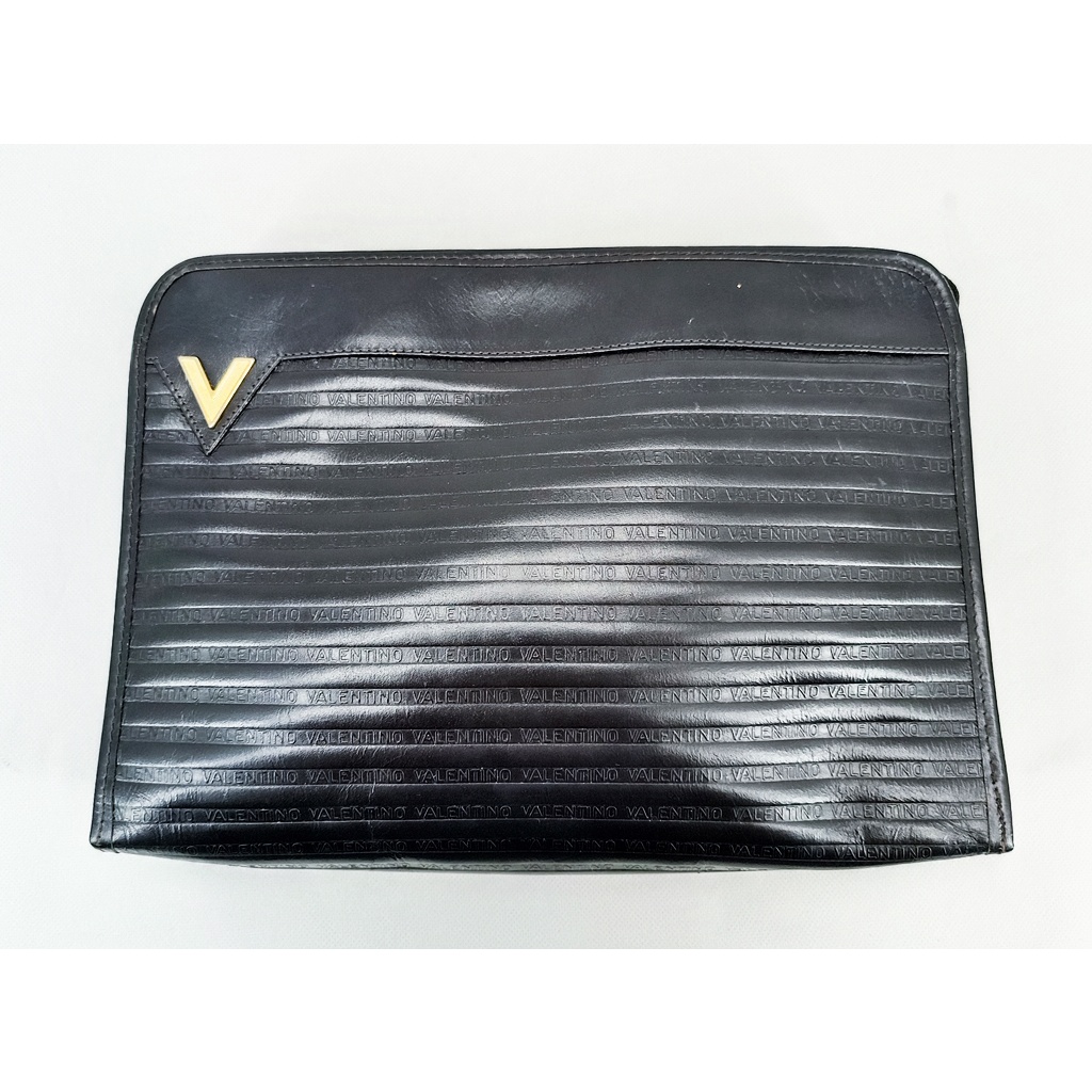 vintage VALENTINO black full leather full heat press zipper clutch