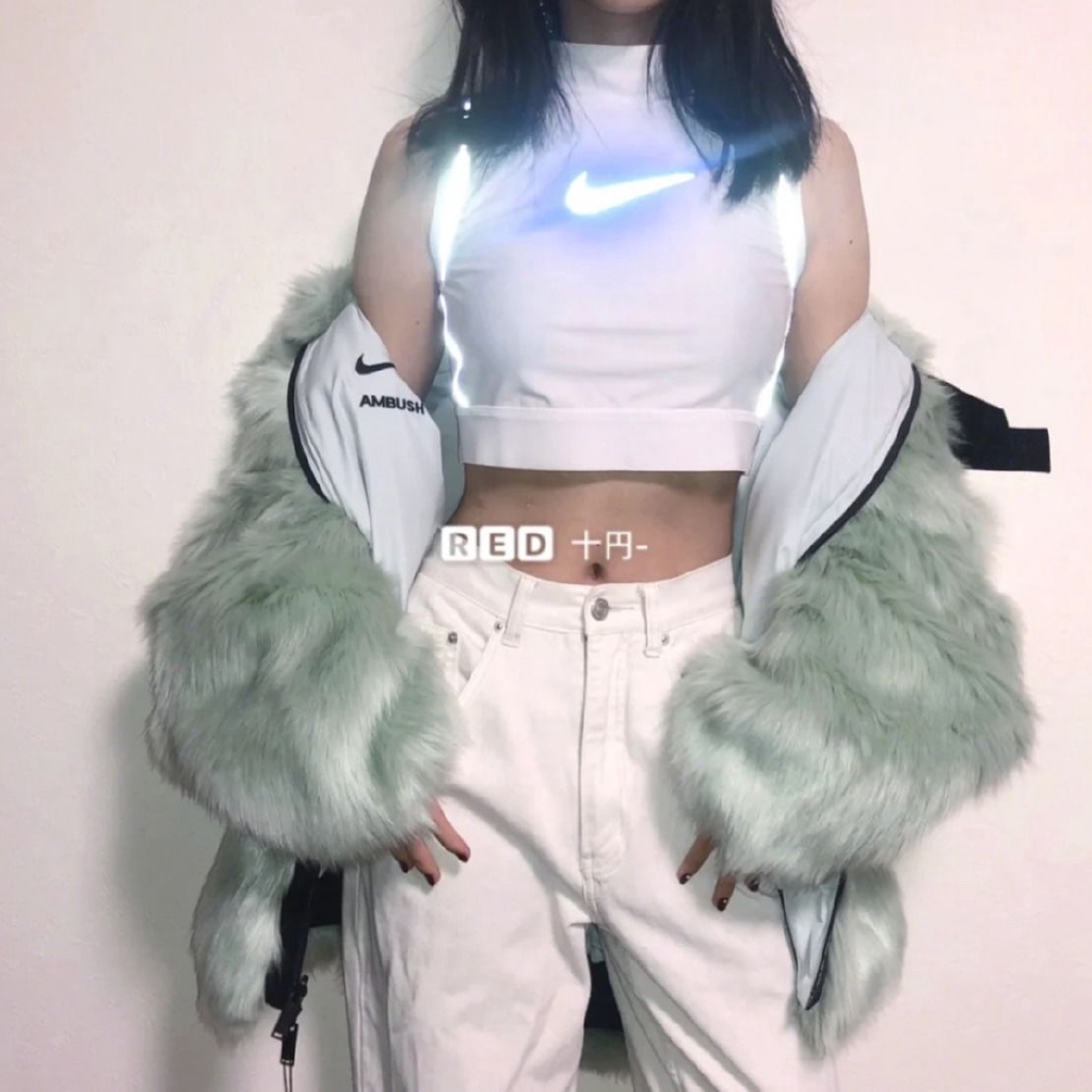 nike reflective crop top