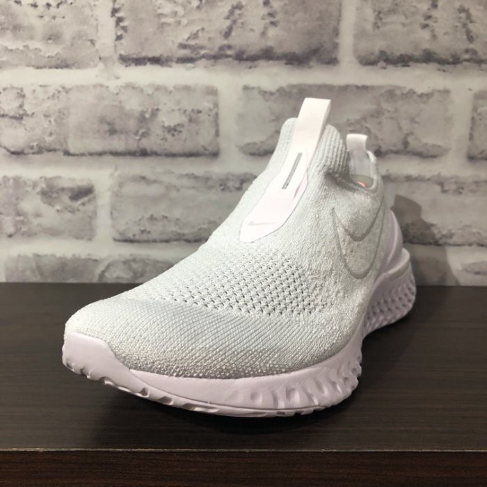 nike epic phantom react flyknit white
