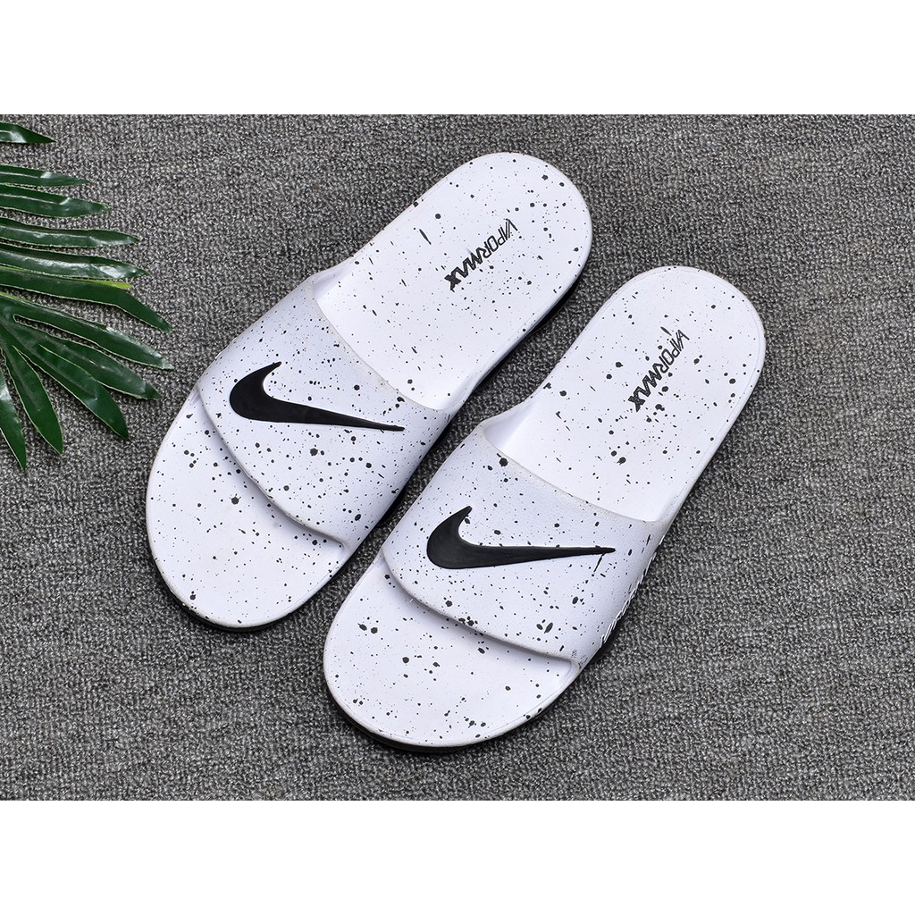 nike benassi solarsoft slides