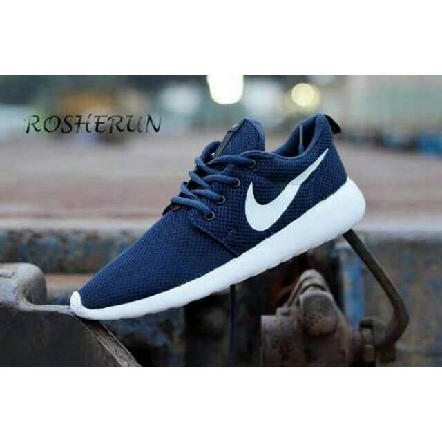 nike roshe run navy