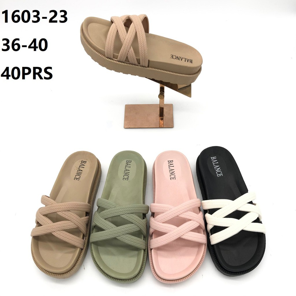 model sandal jelly