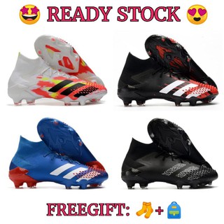 kasut bola predator