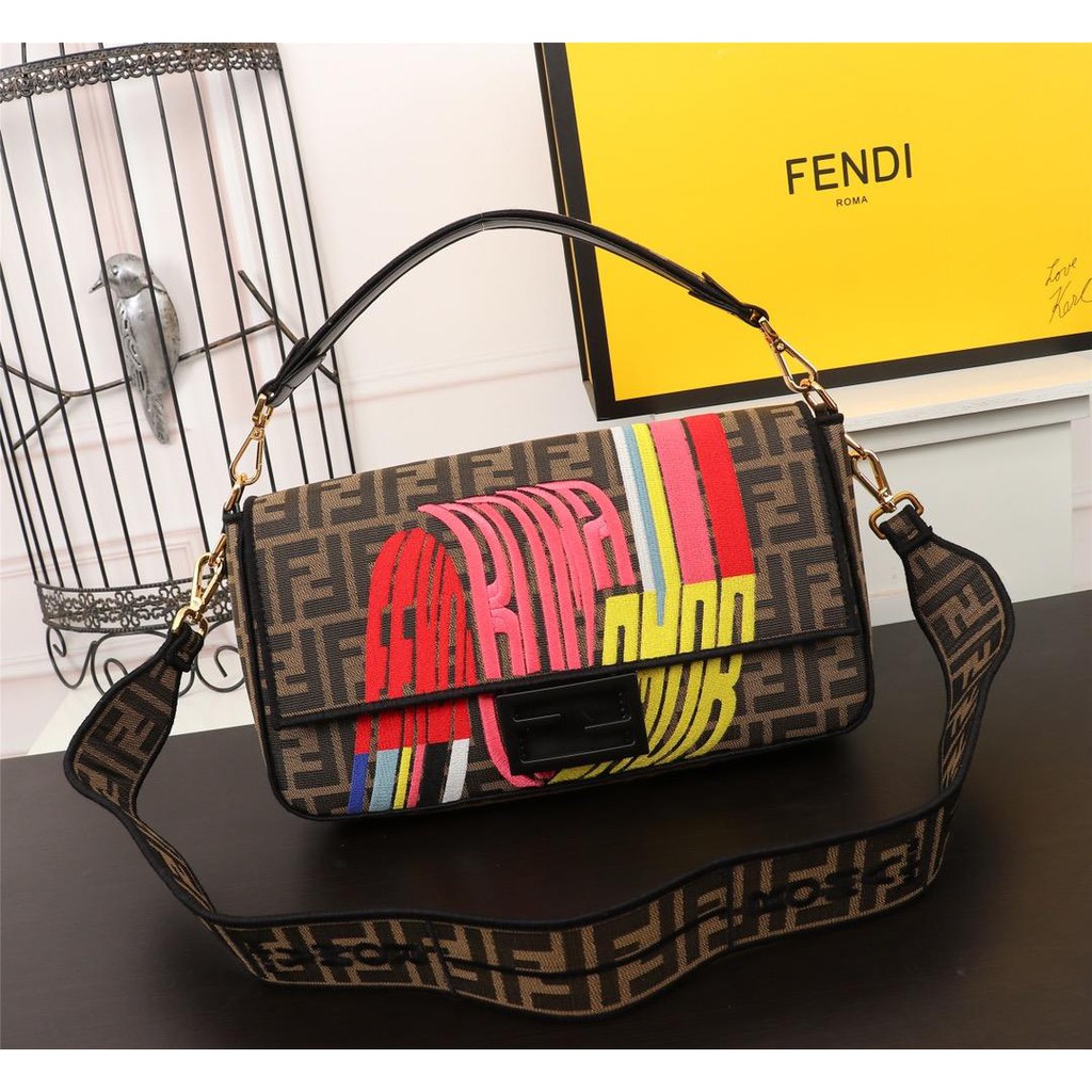 fendi baguette shoulder bag