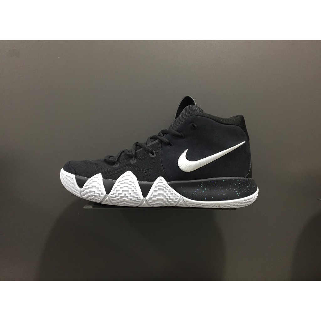 nike kyrie 4 black white