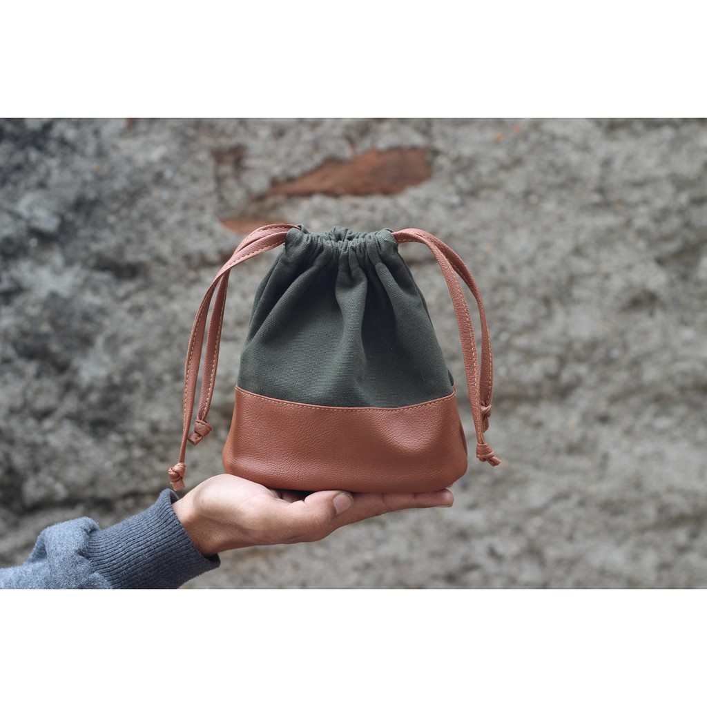 pouch kamera mirrorless