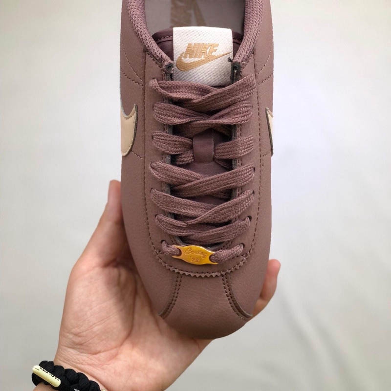 smokey mauve cortez