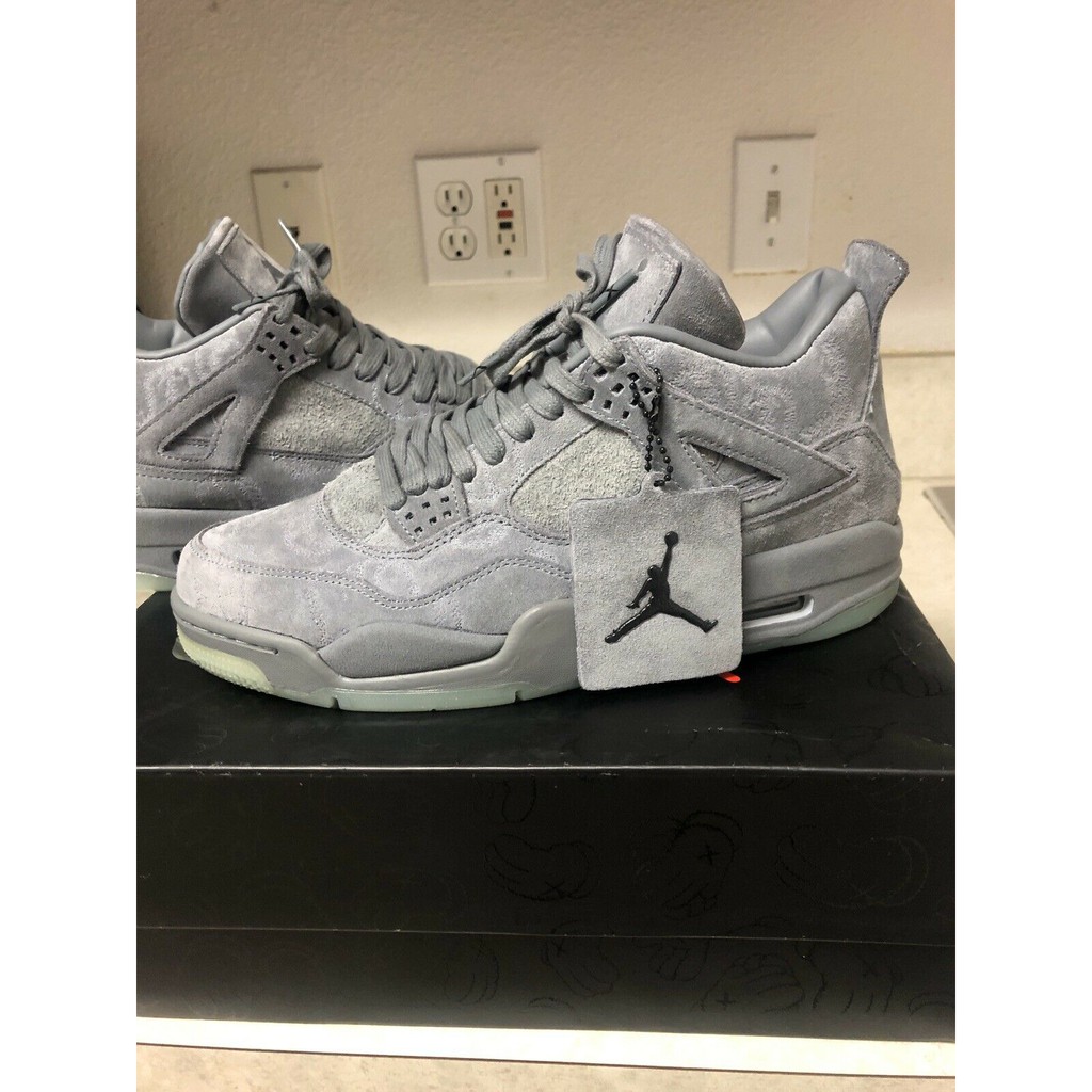nike air jordan 4 x kaws