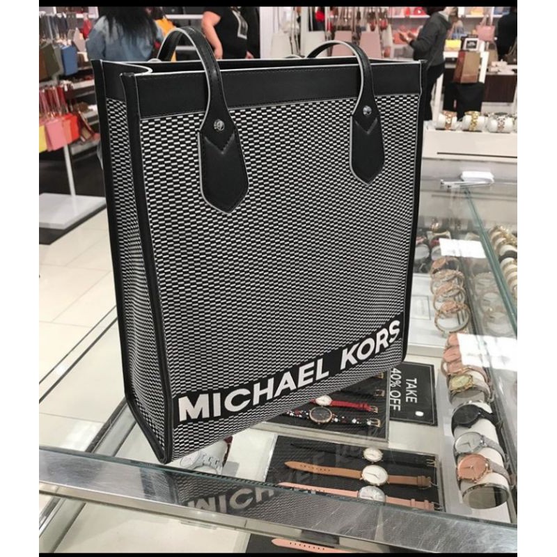 michael kors woven bag