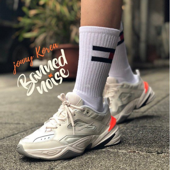 nike air monarch orange