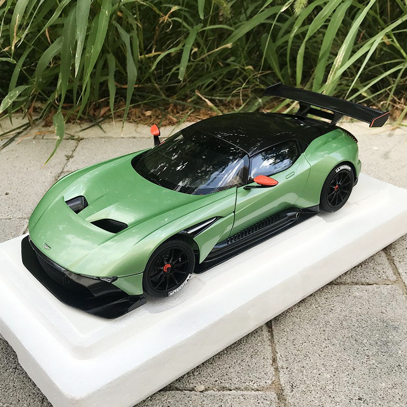 autoart aston martin vulcan