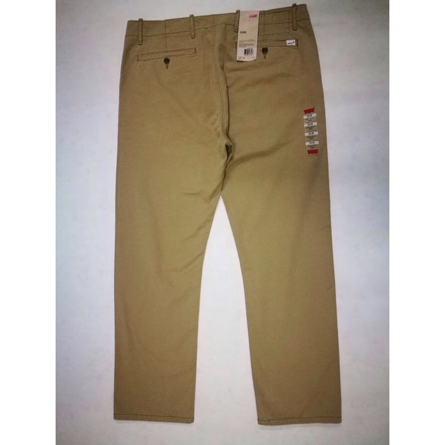 levi's khakis