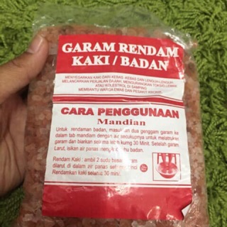 KRIM KAKI DAN TUMIT UNTUK MELEMBAP DAN MERAWAT KULIT KAKI 