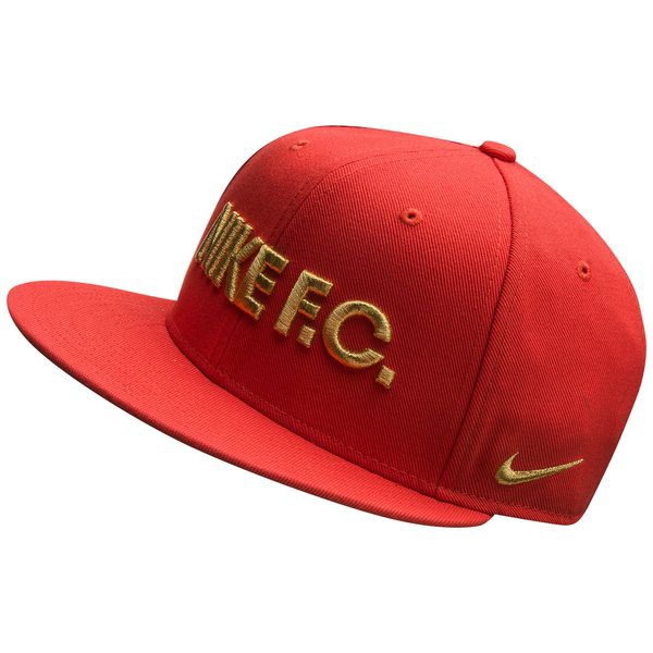 black and gold nike snapback