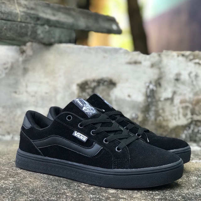 all black vans size 8