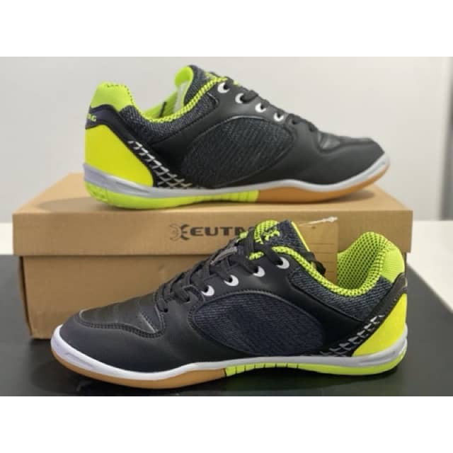 eutag futsal shoes
