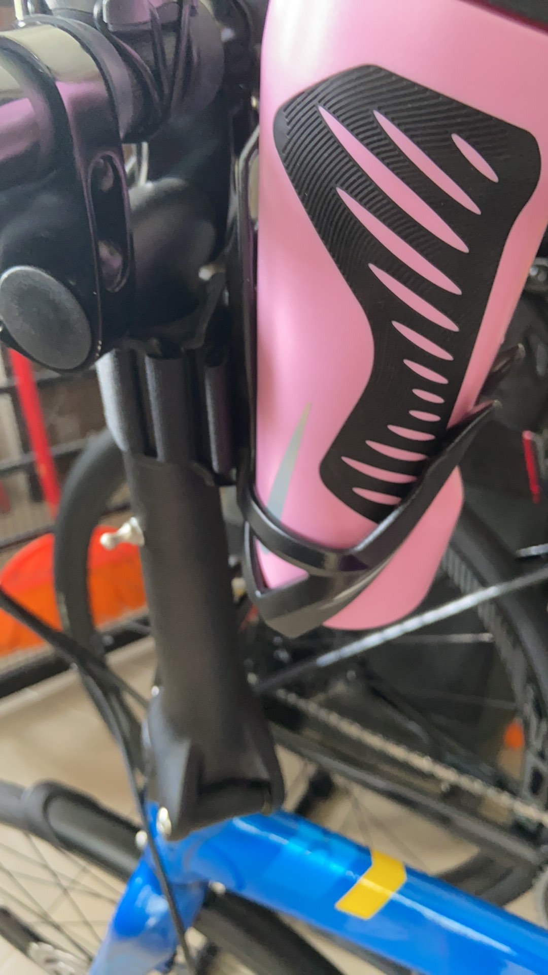 tern bossless bottle cage