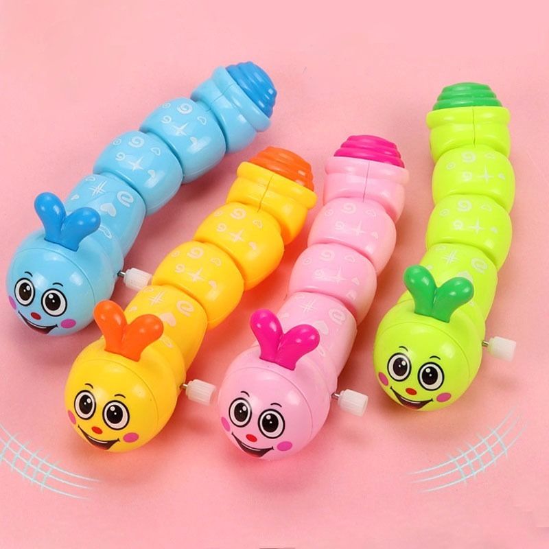 Penggulungan teka-teki bayi penggulungan pada ulat haiwan rantai akan ...