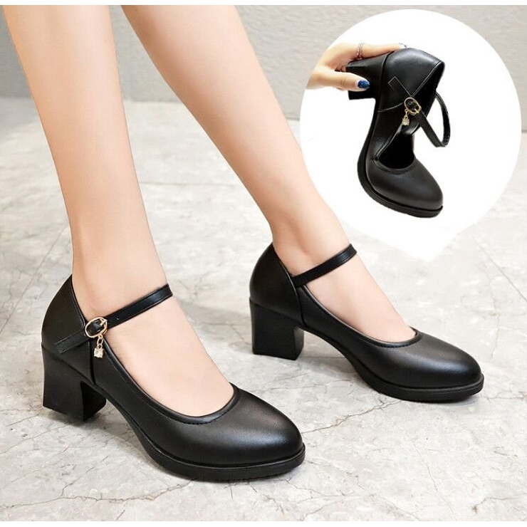 black pumps work shoes