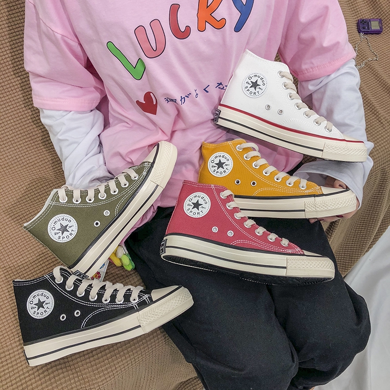 converse shoes couple