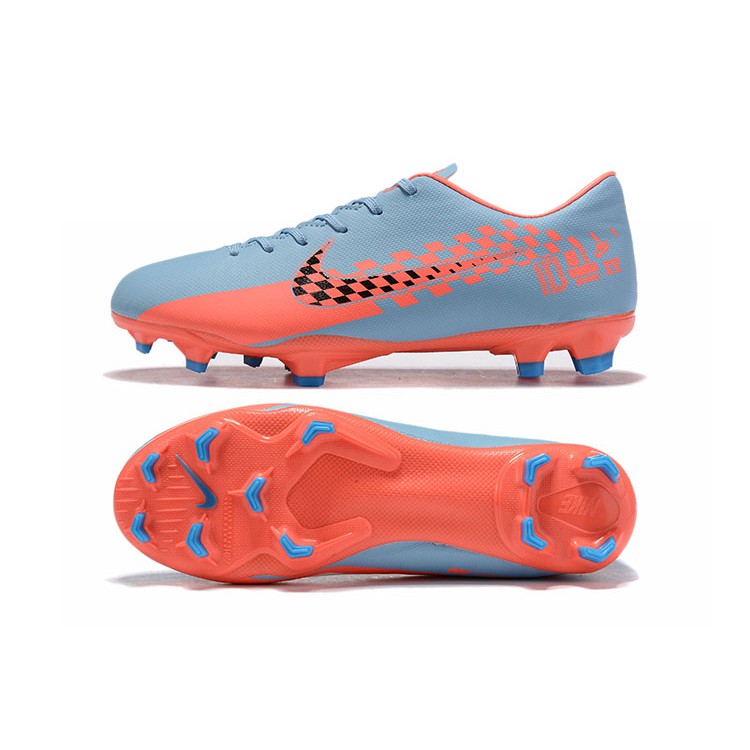 Nike Mercurial Vapor XIII Elite SG PRO Anti Clog Traction.
