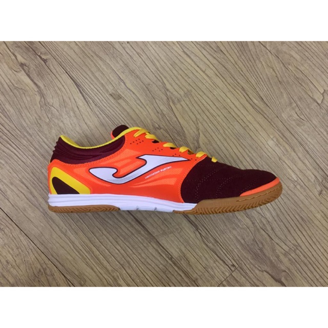kasut futsal joma