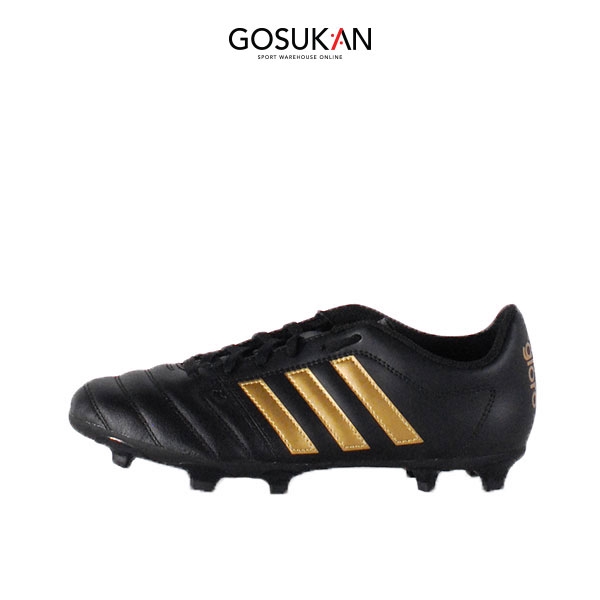 warehouse football boots