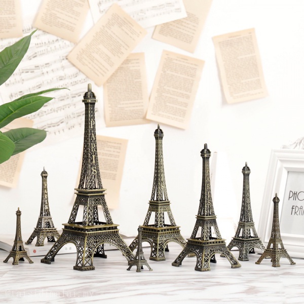 Metal Eiffel Tower small ornaments exquisite Paris souvenirs miniature decoration birthday gift building desktop model