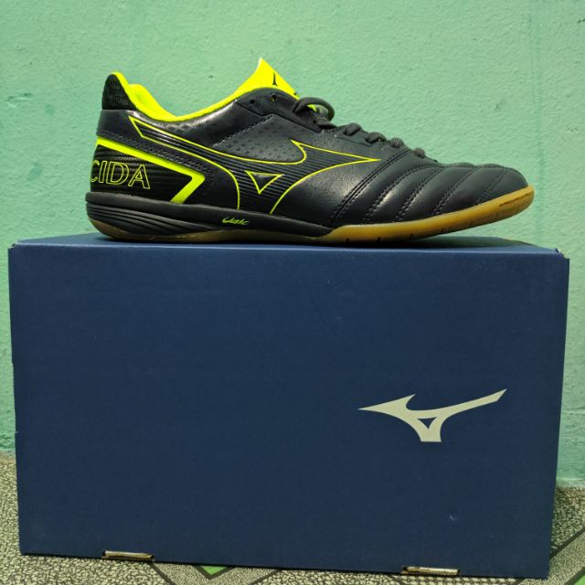 mizuno futsal shoes malaysia price