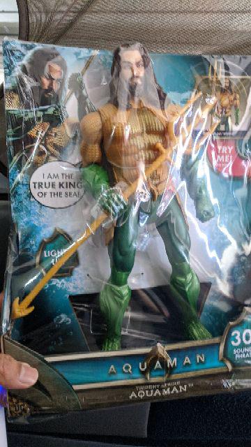 aquaman trident strike figure