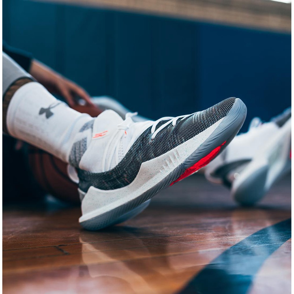 curry 5 welcome home