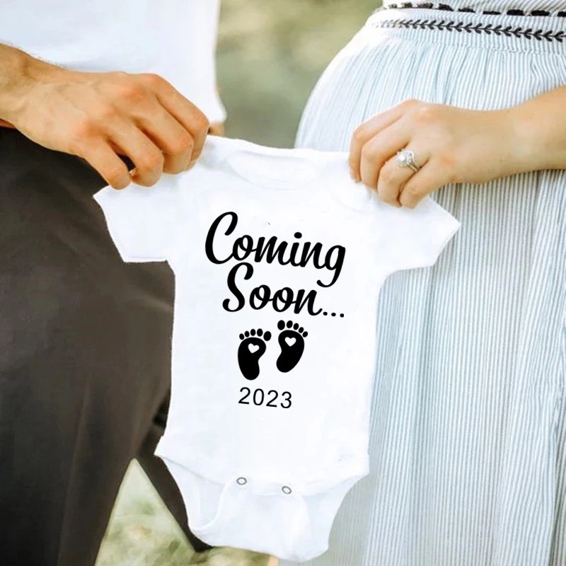 Baby Coming Soon 2023 Baby Announcement Newborn Bodysuit Summer Cotton Baby Boys Girls Pregnancy Reveal Ropa Jumpsuit Outfits