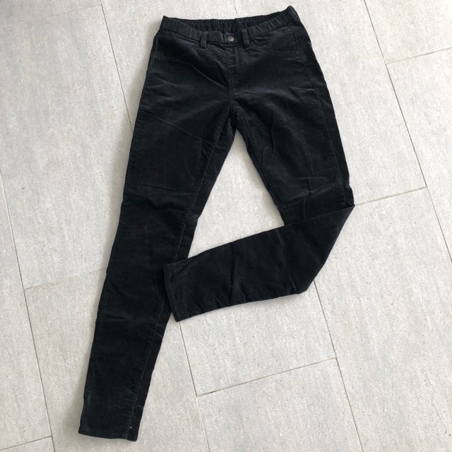 uniqlo black jeans