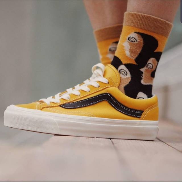 vans old skool yellow and black