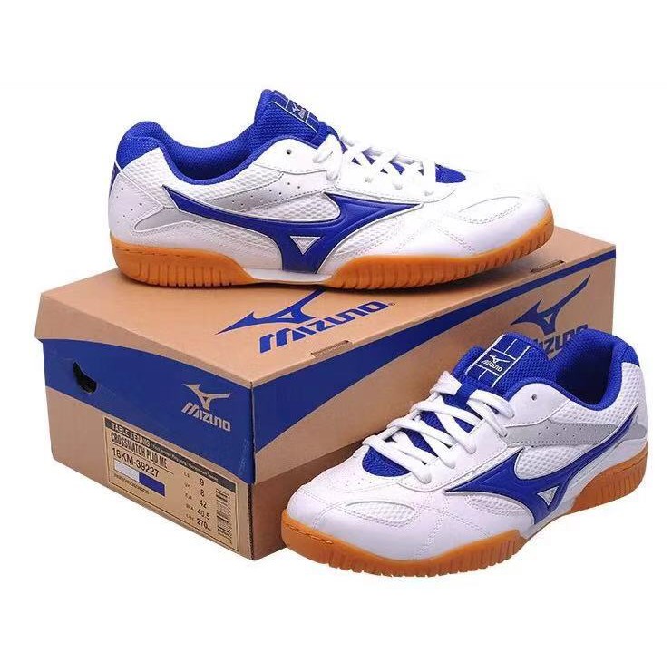 mizuno vs asics badminton shoes