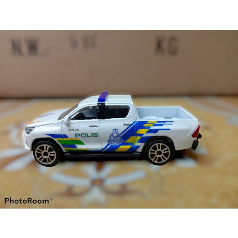 POLIS HILUX: 1:64 Majorette PDRM Model Diecast Toy v2 ( 0P2 ) | Shopee ...