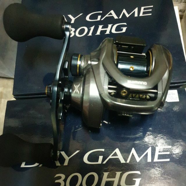 Shimano Bay Game 300HG Right 7.2:1 Bait Casting Fishing Reel From Japan 