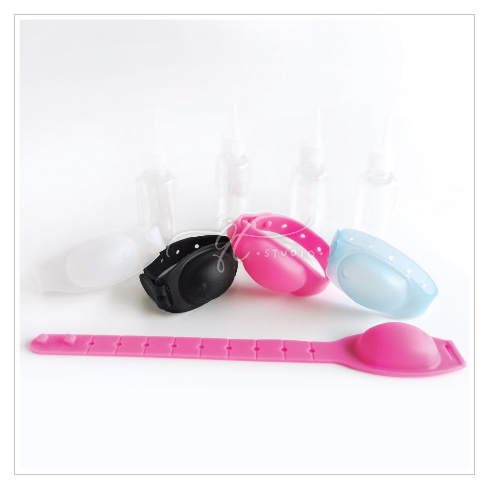 [Ready Stock] Wristband Hand Sanitizer Dispenser / Silicone Liquid Dispensing Bracelet / Portable Wristband